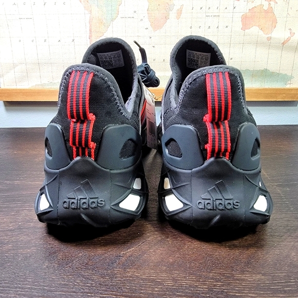 BRAND NEW Adidas Web Boost Core Black Red Carbon Men's Size 11.5 - Picture 5 of 7